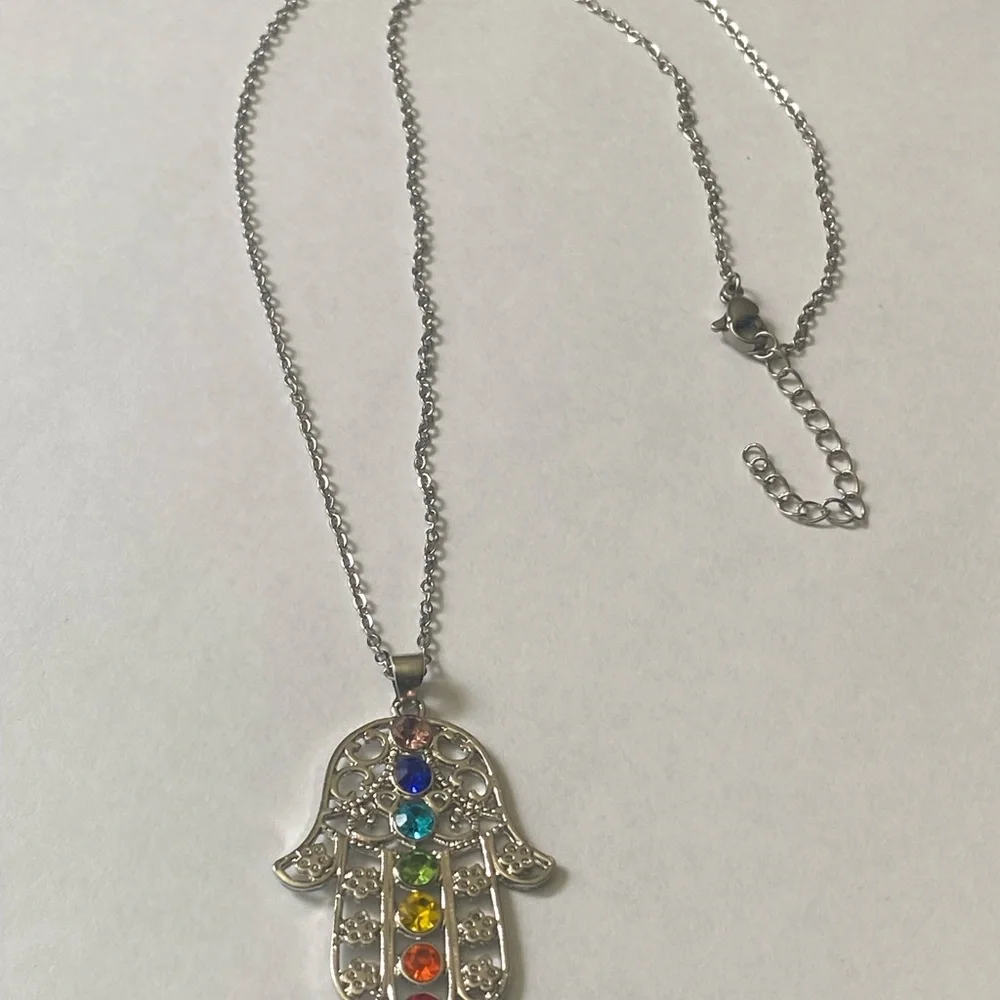 Hand of Hamsa Necklace with Multicolor Gemstones representing the 7 chakras - Picture 3 of 5